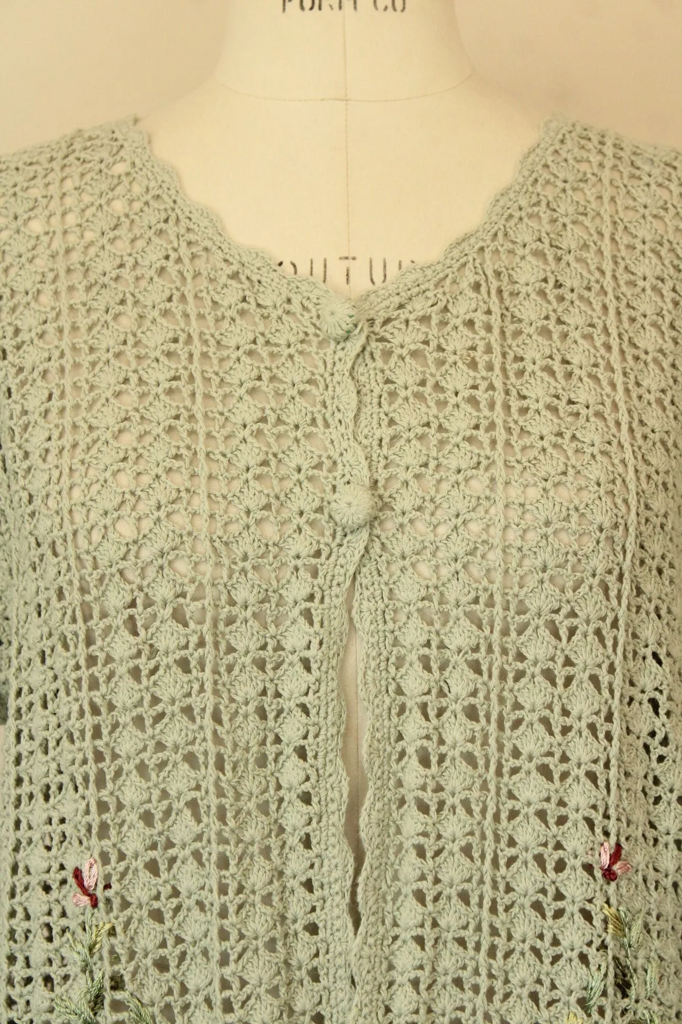 Vintage 1990s 2000s Tiara International Green Crochet Floral Embroidered Cardigan